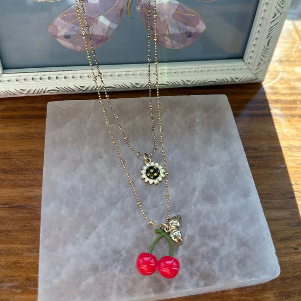 NWOT Vintage Betsey Johnson Cherry Bomb Necklace🍒🌻